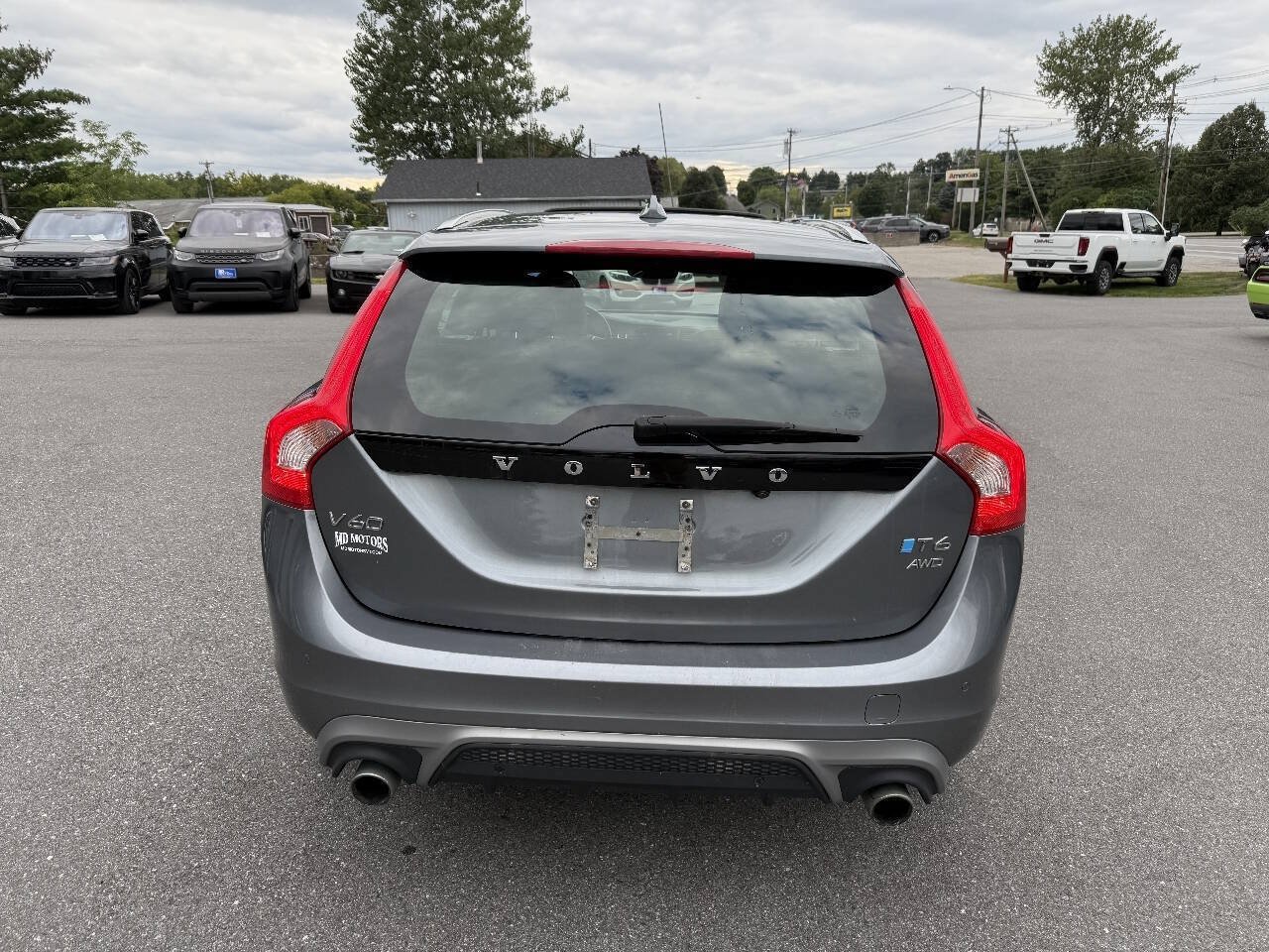 Used 2017 Volvo V60 T6 R-Design Platinum w/ Climate Package AWD/4WD image 6