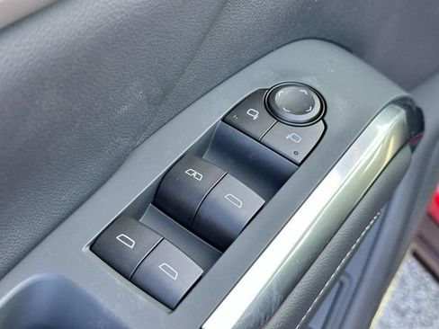 New 2026 Chevrolet Traverse LT w/ LPO, Floor Liner Package FWD image 10