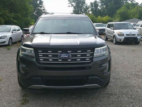 Used 2016 Ford Explorer XLT w/ Equipment Group 202A AWD/4WD image 2