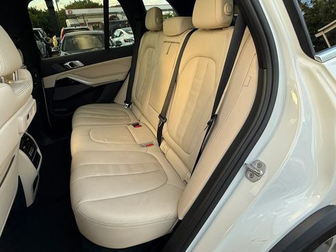 Used 2021 BMW X5 sDrive40i w/ Premium Package RWD image 21