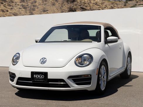 Used 2019 Volkswagen Beetle 2.0T SE FWD image 5