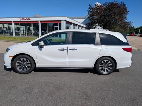 Used 2023 Honda Odyssey EX-L image 2