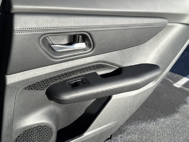 Certified 2024 Nissan Ariya AWD image 24