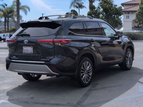 Used 2021 Toyota Highlander Platinum image 5
