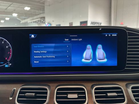 Used 2024 Mercedes-Benz GLE 350 4MATIC image 30