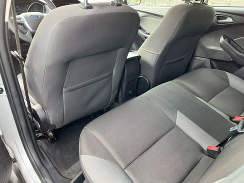 Used 2014 Ford Focus SE image 9
