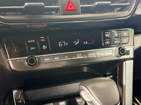Used 2024 Kia Seltos S AWD/4WD image 17