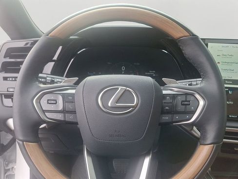 Used 2025 Lexus RX 350 Premium image 20