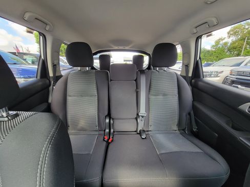 Used 2017 Nissan Pathfinder SV image 14