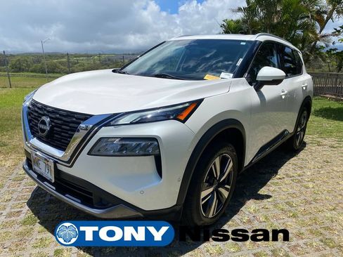 Used 2023 Nissan Rogue SL w/ SL Premium Package FWD image 3