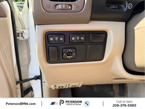 Used 2002 Toyota Land Cruiser AWD/4WD image 31
