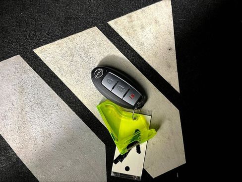 Certified 2024 Nissan Z Performance w/ Floor Mat Package RWD image 31