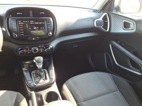 Used 2024 Kia Soul LX w/ Option Group 015 image 12