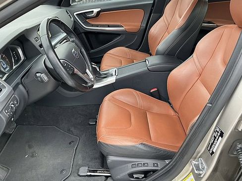 Used 2016 Volvo S60 T5 Premier w/ Convenience Package image 15
