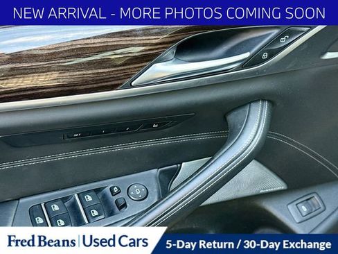 Used 2018 BMW M550i xDrive image 8
