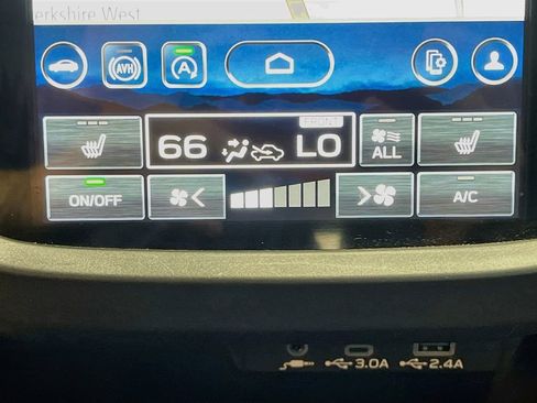 Used 2025 Subaru Forester Limited AWD/4WD image 16