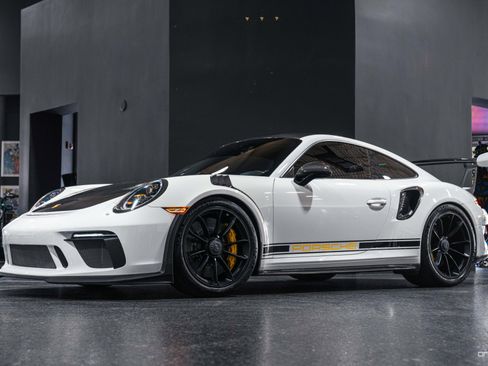Used 2019 Porsche 911 GT3 RS image 16