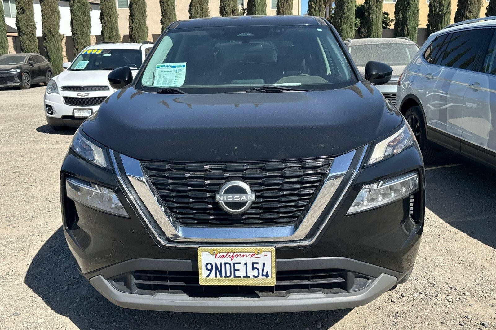 Used 2022 Nissan Rogue SV FWD image 3