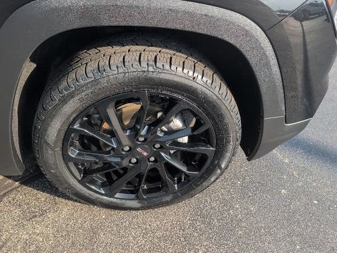 Used 2023 GMC Terrain SLT w/ Elevation Edition AWD/4WD image 13