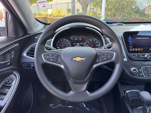 Used 2024 Chevrolet Malibu LT FWD image 15