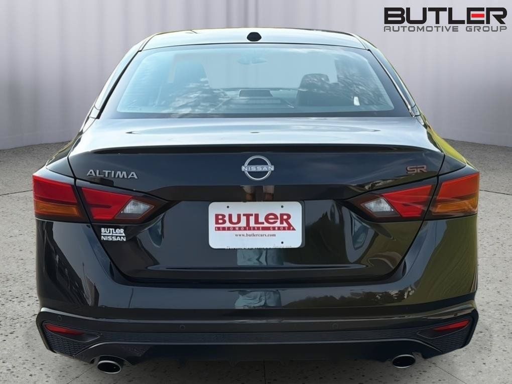 Used 2024 Nissan Altima 2.5 SR FWD image 5
