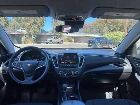 Used 2024 Chevrolet Malibu LT FWD image 21