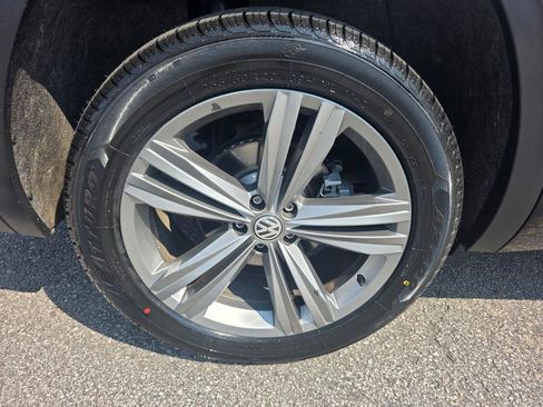 Used 2019 Volkswagen Atlas SEL R-Line FWD image 26