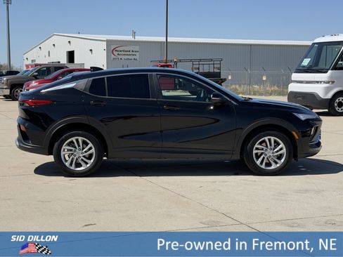 Certified 2024 Buick Envista Preferred FWD image 3