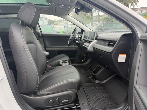 Used 2023 Hyundai Ioniq 5 Limited image 38