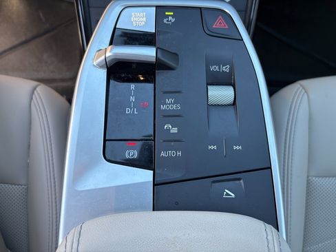 Used 2025 BMW X1 xDrive28i w/ Technology Package image 26