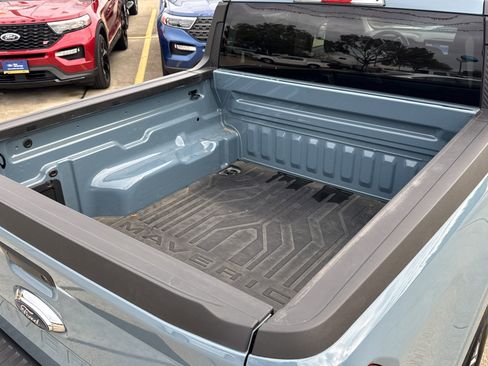 Certified 2023 Ford Maverick XLT image 7