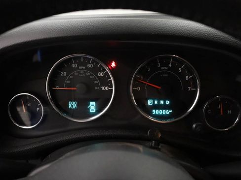 Used 2016 Jeep Wrangler Sport AWD/4WD image 5