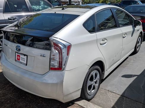 Used 2015 Toyota Prius Three w/ Solar Roof Package FWD image 7