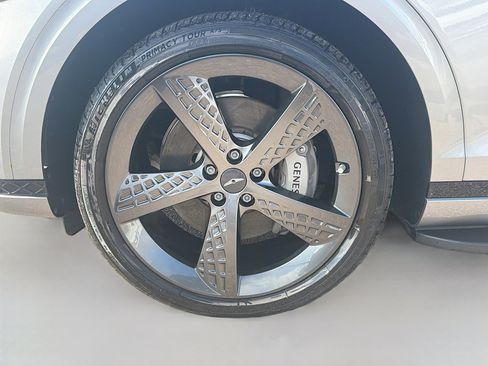 Used 2024 Genesis GV70 2.5T w/ Sport Prestige Package image 43