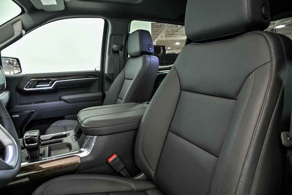 New 2026 GMC Sierra 1500 Elevation w/ Elevation Premium Package AWD/4WD image 9