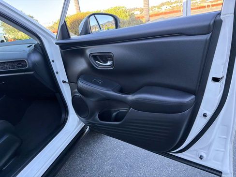 Used 2023 Honda HR-V LX image 21