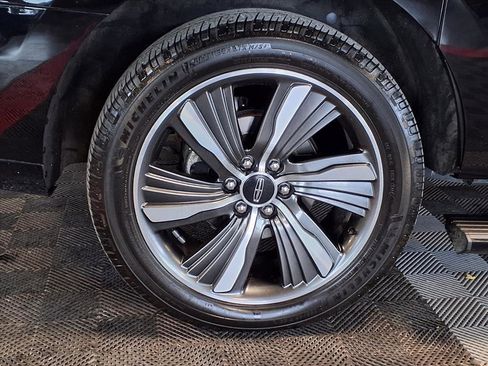 Used 2019 Lincoln Navigator L Reserve image 9