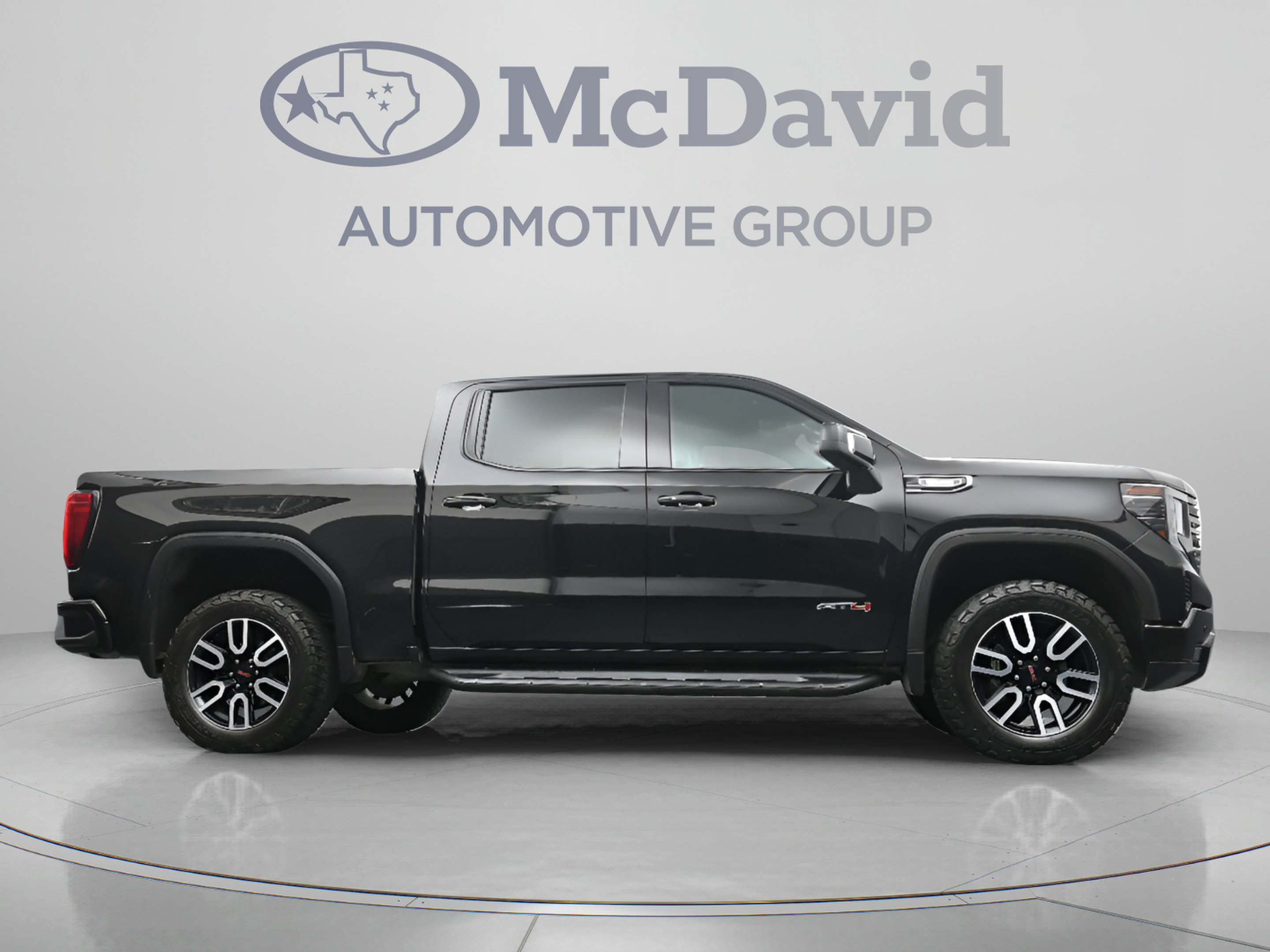 Used 2024 GMC Sierra 1500 AT4 w/ Technology Package AWD/4WD image 31