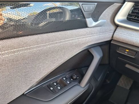 Used 2026 Volkswagen Tiguan S FWD image 17