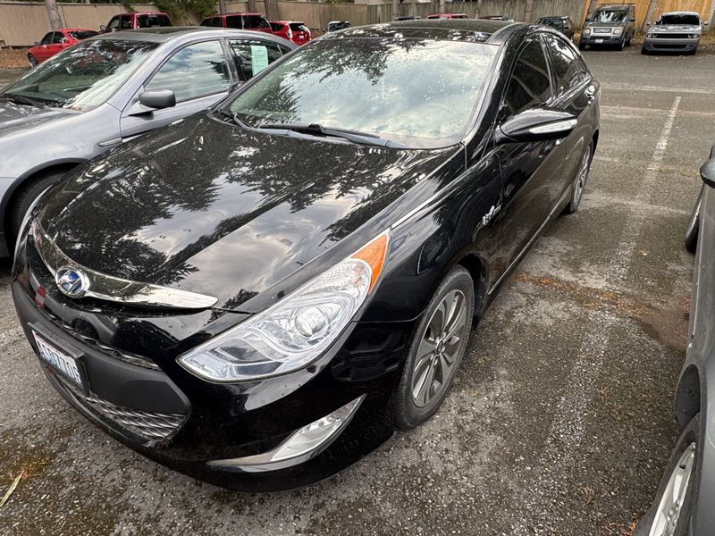 Used 2014 Hyundai Sonata Limited w/ Panoramic Sunroof Package 02 image 1