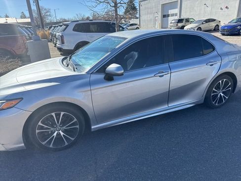 Used 2018 Toyota Camry L image 25