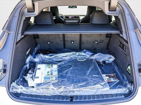 Used 2026 BMW iX xDrive60 w/ Premium Package image 23