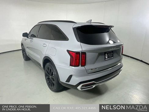 Used 2023 Kia Sorento SX AWD/4WD image 8