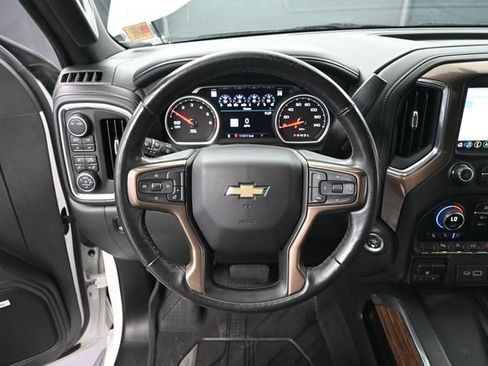Used 2020 Chevrolet Silverado 1500 High Country AWD/4WD image 22