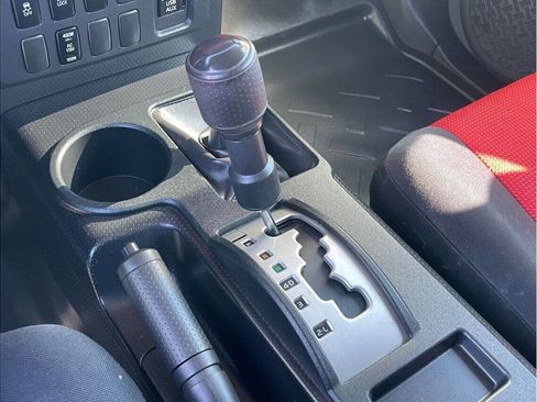 Used 2012 Toyota FJ Cruiser 4WD image 23