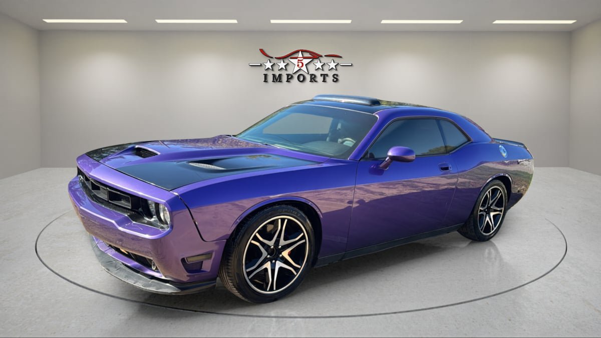 Used 2010 Dodge Challenger SRT8 w/ SRT Option Group II RWD image 1