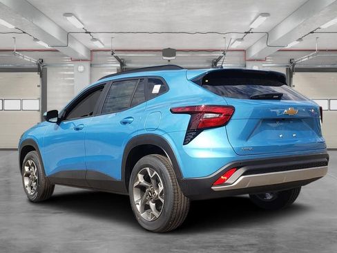 New 2026 Chevrolet Trax LT FWD image 5