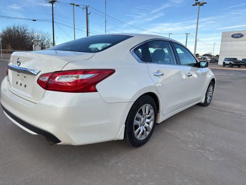 Used 2017 Nissan Altima 2.5 S w/ Power Driver Seat Package image 3
