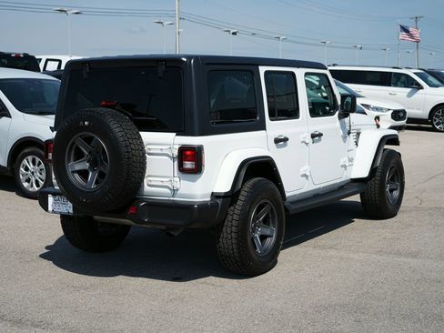 Used 2021 Jeep Wrangler Unlimited Sahara AWD/4WD image 6