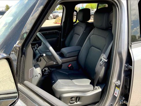 Used 2024 Land Rover Defender 110 X image 7